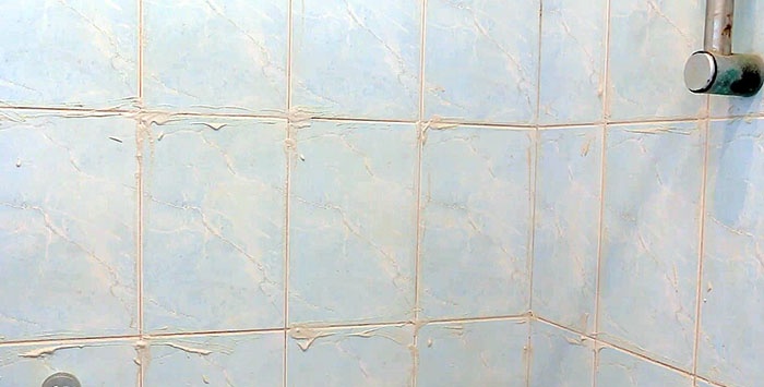 How to whiten tile grout in the bathroom