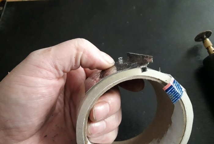 Simple DIY tape dispenser