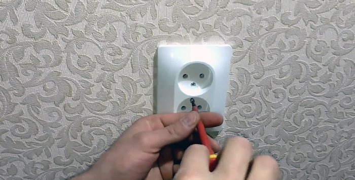 How to install a socket if there are short wires left