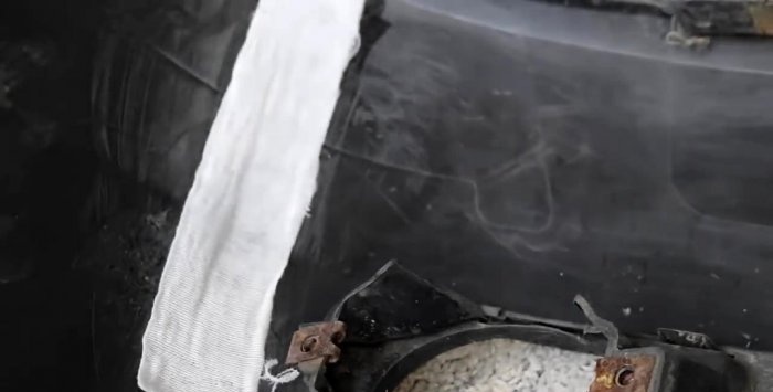 Hoe een scheur in een autobumper te repareren