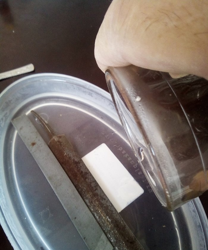 Limpiar el óxido y restaurar las propiedades de las limas.