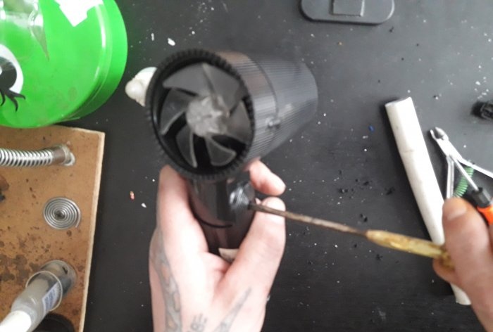 Mini vacuum cleaner from an old hair dryer
