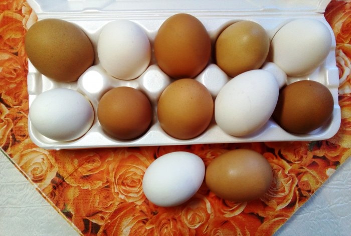Jak szybko obrać jajka na twardo 4 sprawdzone sposoby
