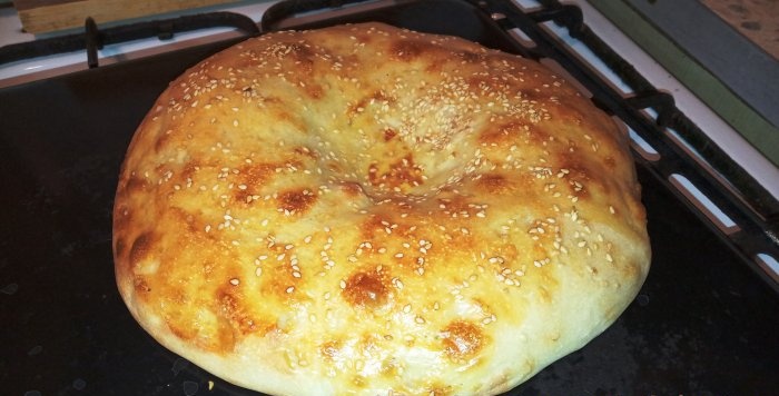 Узбекски плосък хляб във фурната Като от тандур