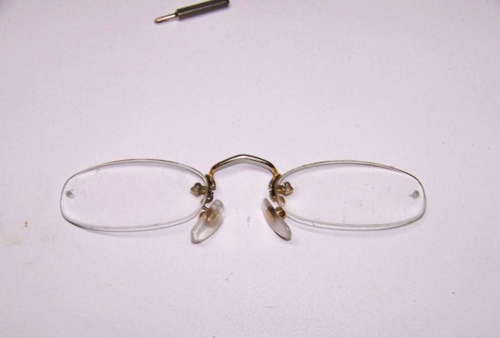 Réparation rapide de monture de lunettes