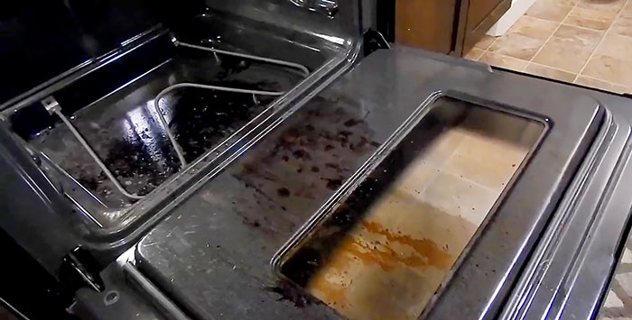 Slik rengjør du ovnen med natron og eddik