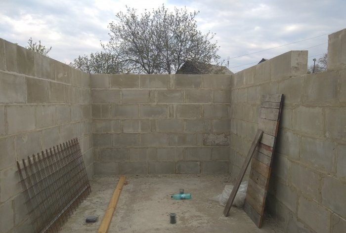 Köpük bloklardan duvar inşaatı