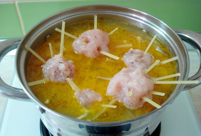 Supa pentru copii cu caracatiță