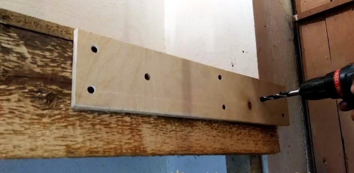 Wie man einen einfachen Tischlerschraubstock für eine Werkbank herstellt
