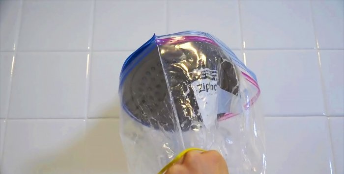 Comment nettoyer vous-même rapidement et facilement une pomme de douche