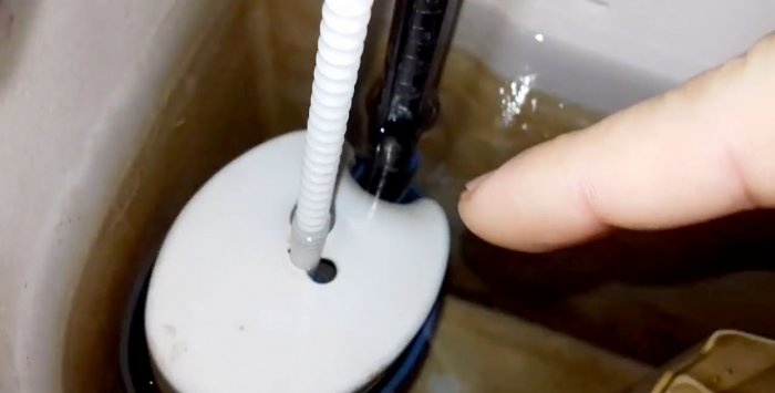طريقة سريعة و100 طريقة لإصلاح تسريب صهريج المرحاض