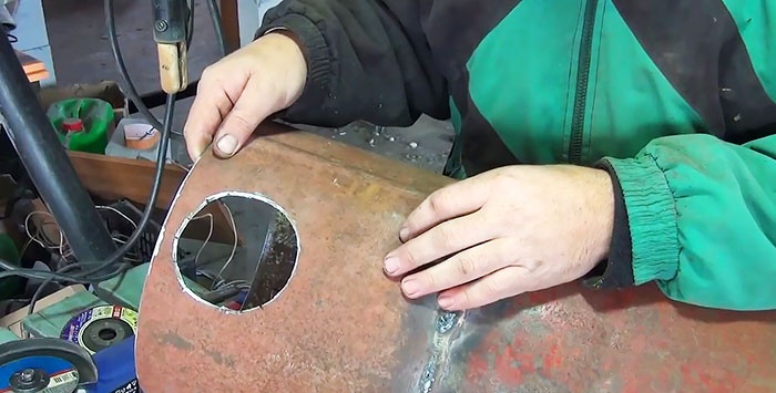 Hur man skär ett rakt hål med en kvarn
