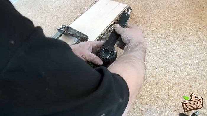 Cómo convertir un engranaje de distribución en un cortador de madera completo