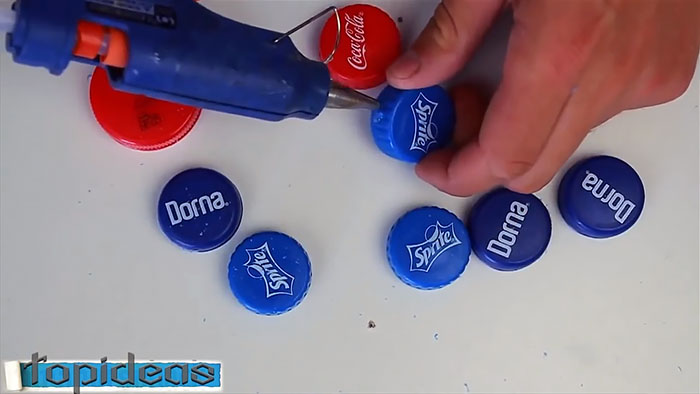 Tre idee per lavoretti realizzati con tappi di bottiglia di plastica