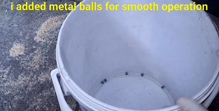 Maginhawang plastic bucket reel para sa pag-iimbak ng hose sa hardin