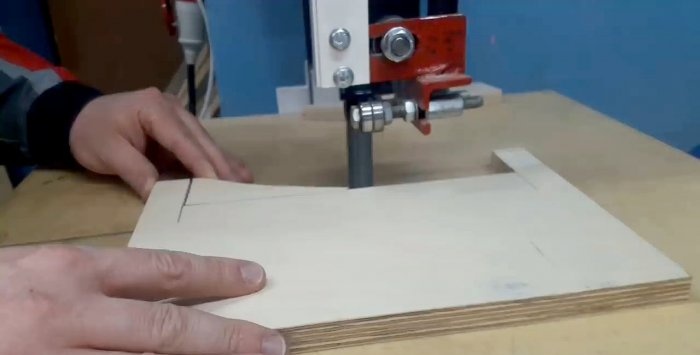 Eine sehr einfache Schleifmaschine aus verfügbaren Materialien