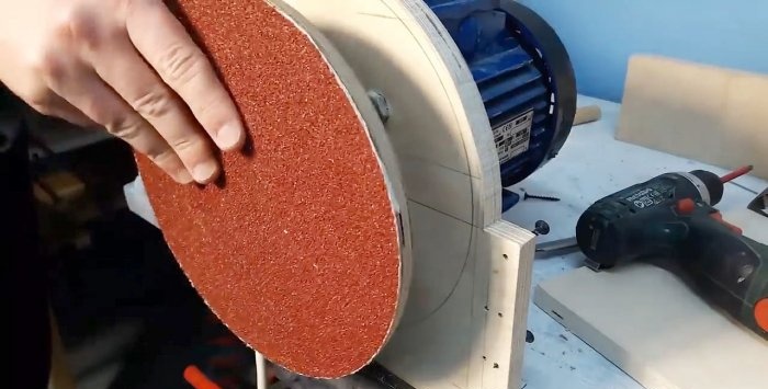 A very simple grinding machine made from available materials