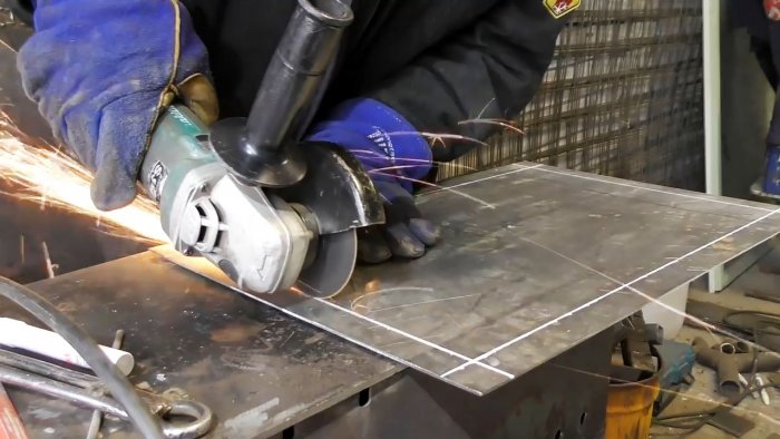Como dobrar uma chapa de aço uniformemente sem dobrar