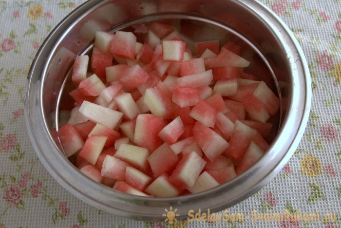 Sehr einfache und leckere Wassermelonenmarmelade für den Winter