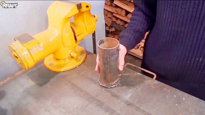 Как да си направим мини топилна машина за топене на алуминий от кофа и гипс