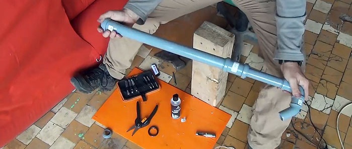 Kaip pasidaryti rankinį siurblį vandeniui iš PVC vamzdžių siurbti