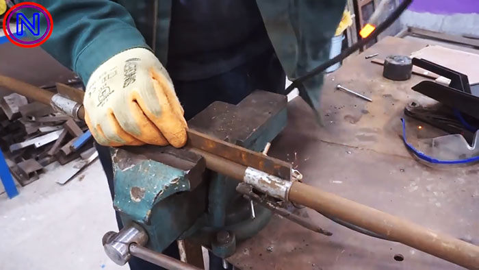 Машина за рязане на метал от електрическа месомелачка
