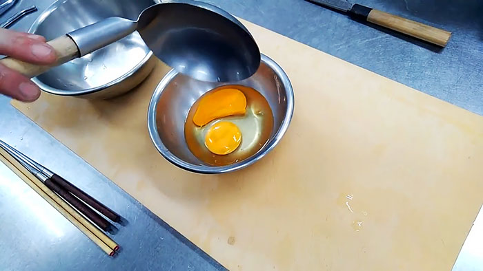 Wie man aus einem Ei eine Blume macht