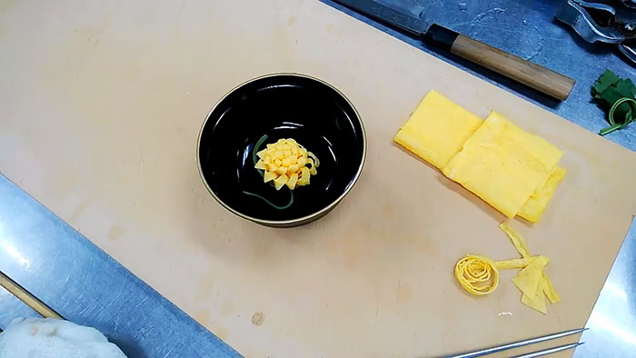 Hvordan lage en blomst fra et egg