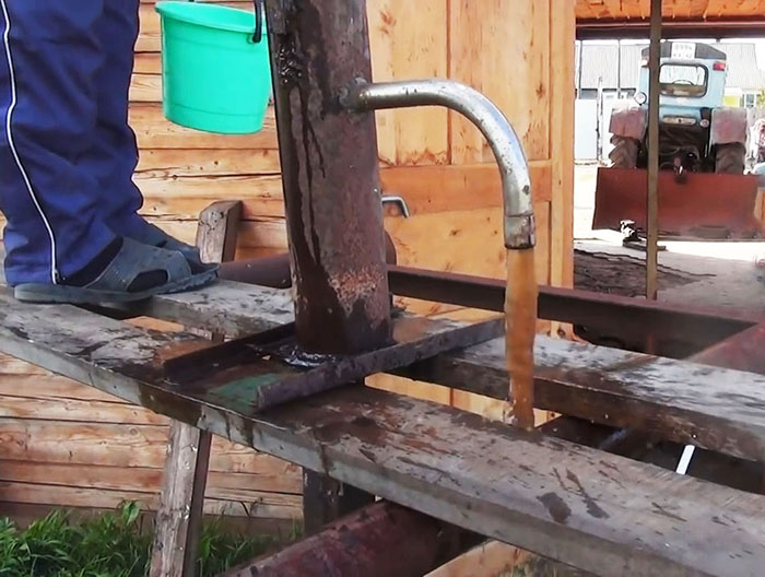 How to make a water well without a drilling rig