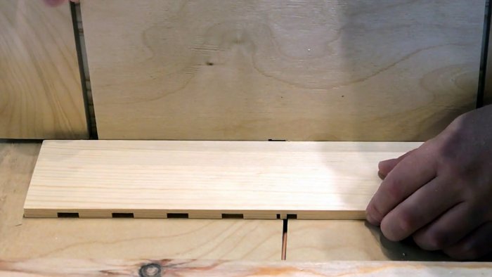Как да направите дървена декоративна решетка на циркулярен трион