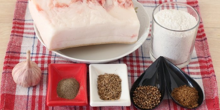 manteca de cerdo salada en bielorruso