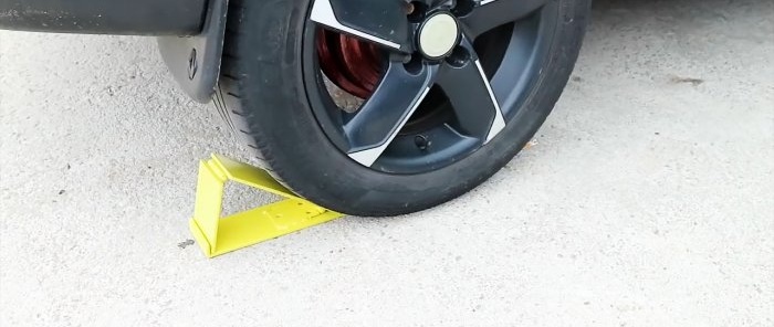 Cale de roue pliable à faire soi-même pour une voiture