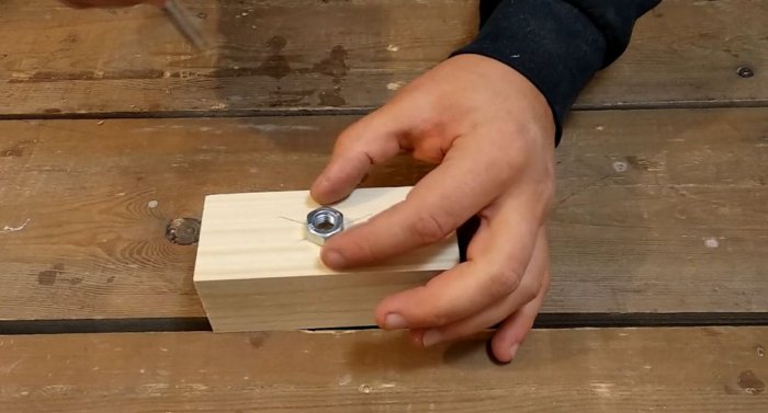 Jak vyrobit strojní svěrák vlastníma rukama