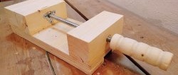 Kako napraviti škripac za stroj vlastitim rukama