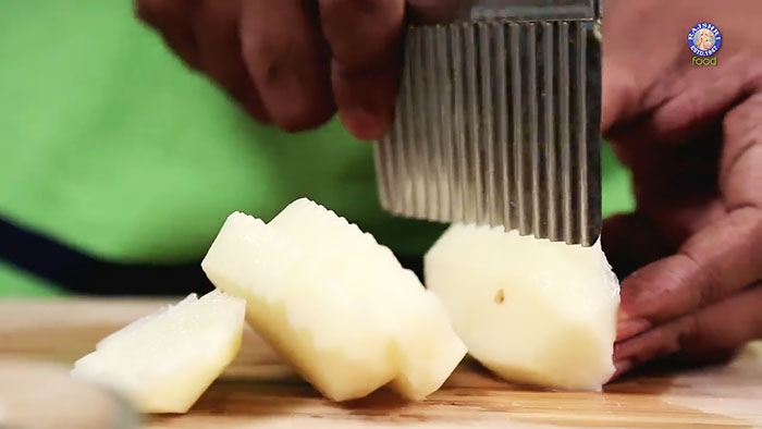 7 způsobů, jak krásně nakrájet brambory pro jakékoli jídlo