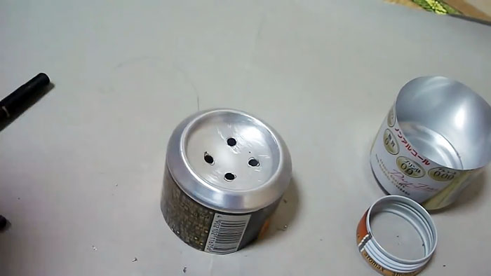 Spritbrännare gjord av aluminiumburkar