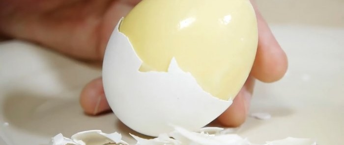 Herkesi şaşırtacak şekilde yumurtalar alışılmadık bir şekilde nasıl haşlanır?