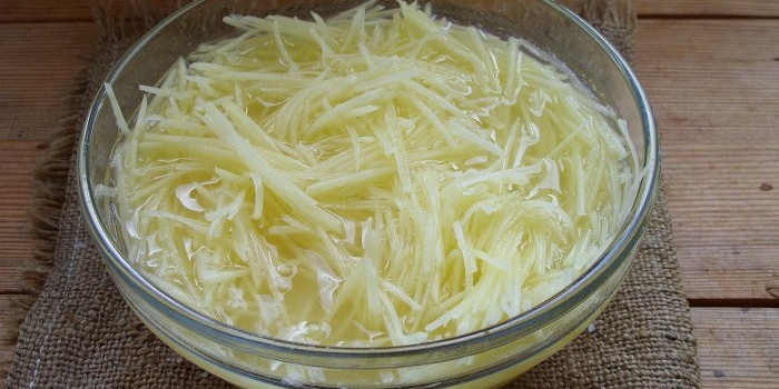 Bereid meer knapperige en smakelijke aardappelpai in één keer