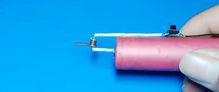Ferro de soldar sem fio feito de um resistor