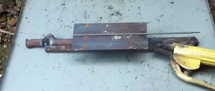 How to automate the welding process with a lying electrode