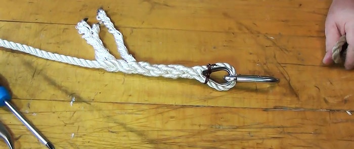 Bagaimana untuk mengikat tali tanpa simpul ke dalam gelung atau untuk memasang bidal