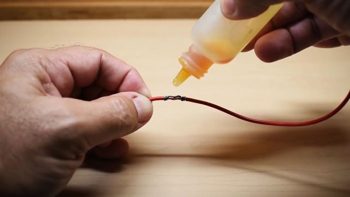 Πώς να κολλήσετε τέλεια ένα σύρμα χωρίς συγκολλητικό σίδερο