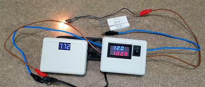 Hur man gör en mini 12 V avbrottsfri strömförsörjning för en router