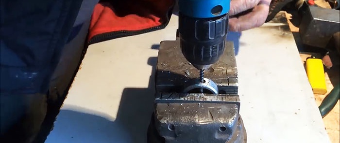 Hogyan készítsünk fúrót csapágyból edzett acél fúrásához