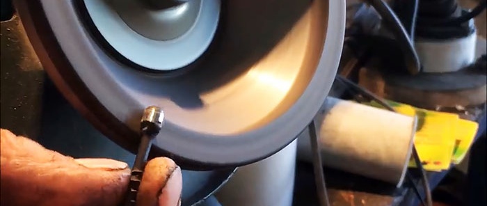 Hogyan készítsünk fúrót csapágyból edzett acél fúrásához