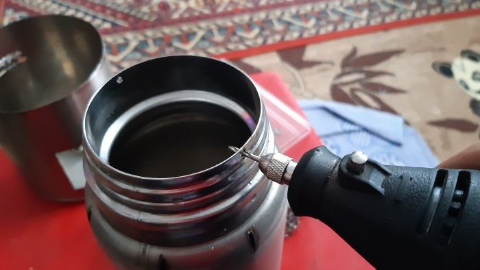 Comment fabriquer un samovar de camping à partir de vieux thermos