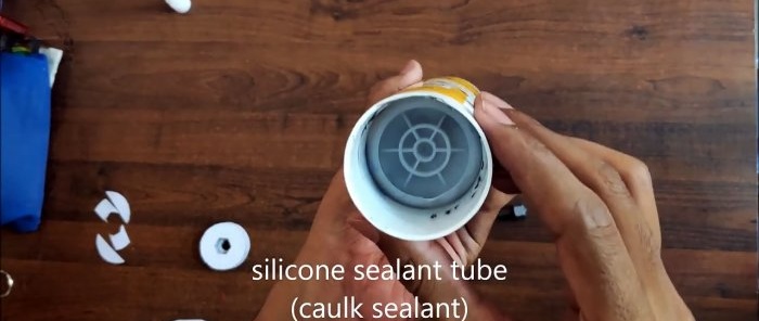 Paano gumamit ng silicone sealant mula sa isang tubo na walang baril