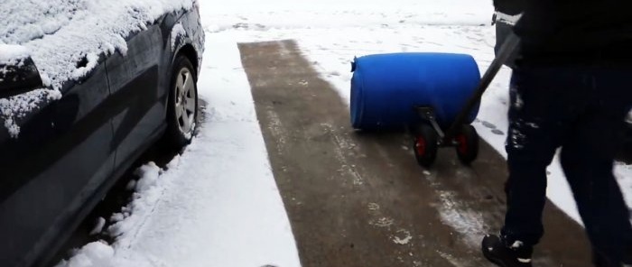 Kaip pasidaryti sniego valytuvą iš plastikinės statinės