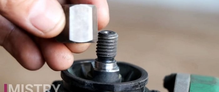 So bauen Sie einen Bandschleifer mit einer Schleifmaschine ohne Schweißen