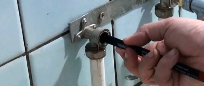 How to unscrew a broken eccentric on a faucet